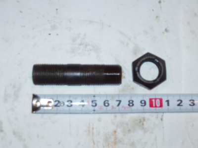 Шпилька крепления V тяги центральная с гайкой (190003871353) H2/H3 HOWO (ХОВО) 199014520227 фото 1 Курган